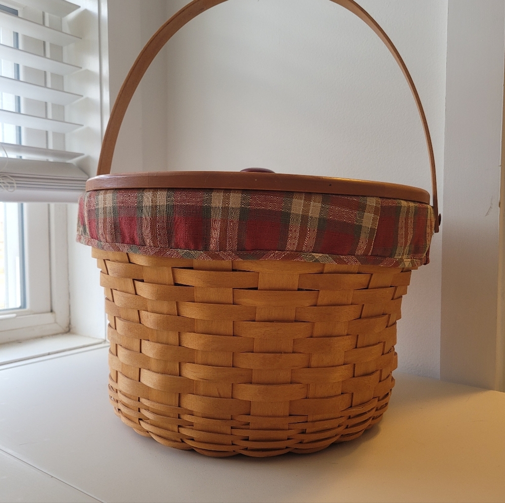 Longaberger, Apple Basket with‎ Lid ,, Liner & Protector
